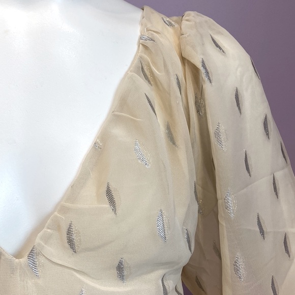 New Jacquard-patterned Peplum Cream Silver Blouse ! - Picture 4 of 12